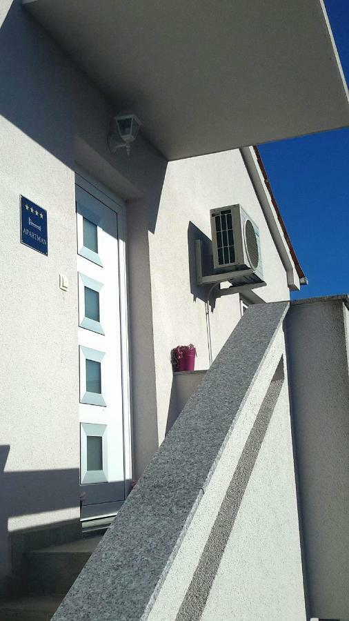 Chic Loft Appartment Krk Town Exterior photo