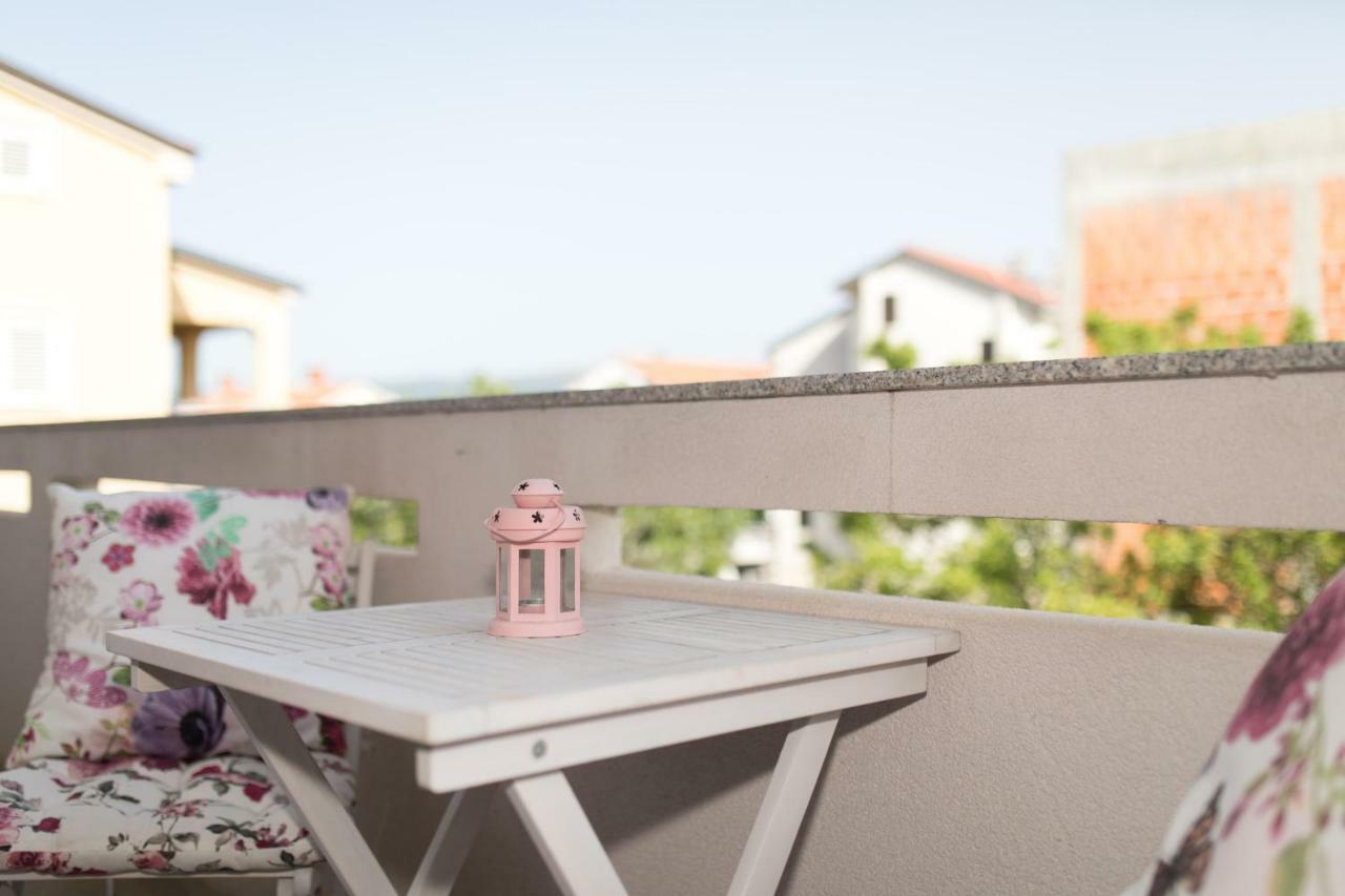 Chic Loft Appartment Krk Town Exterior photo