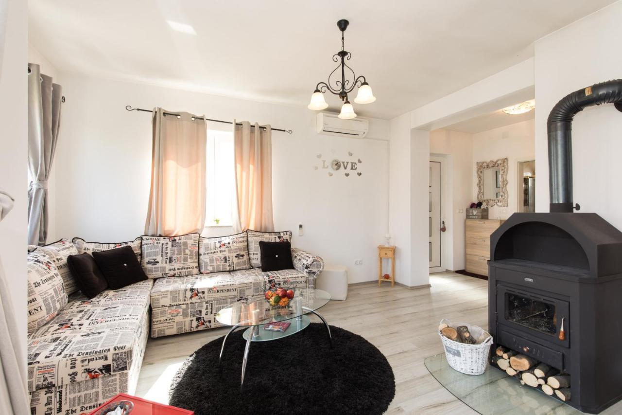 Chic Loft Appartment Krk Town Exterior photo